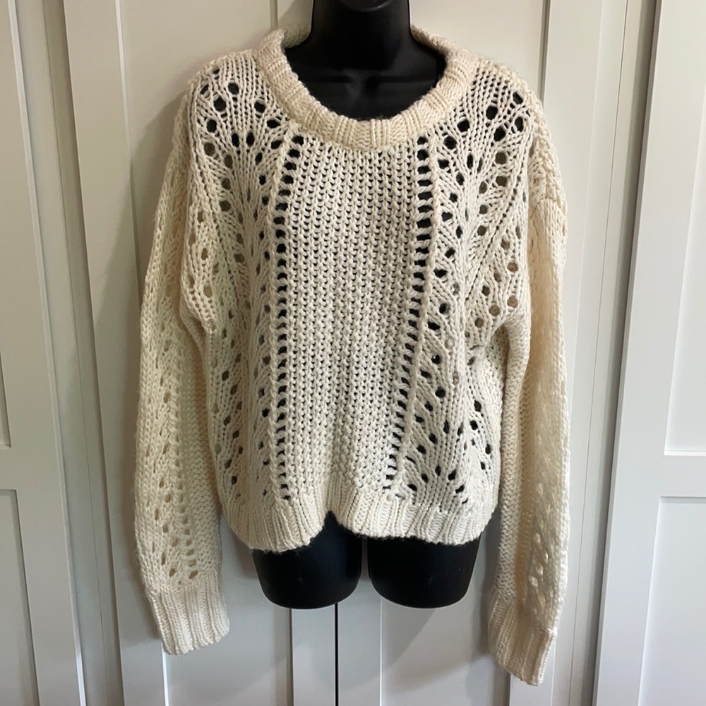 Cable Stitch Sweater size small EUC
